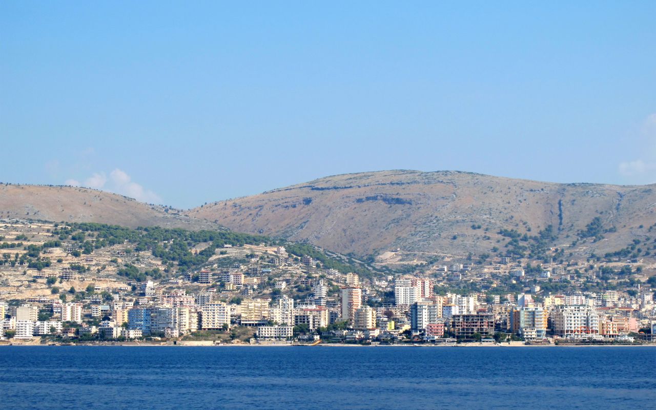 Sarandë — Cea mai practică bază în sud fără mașină